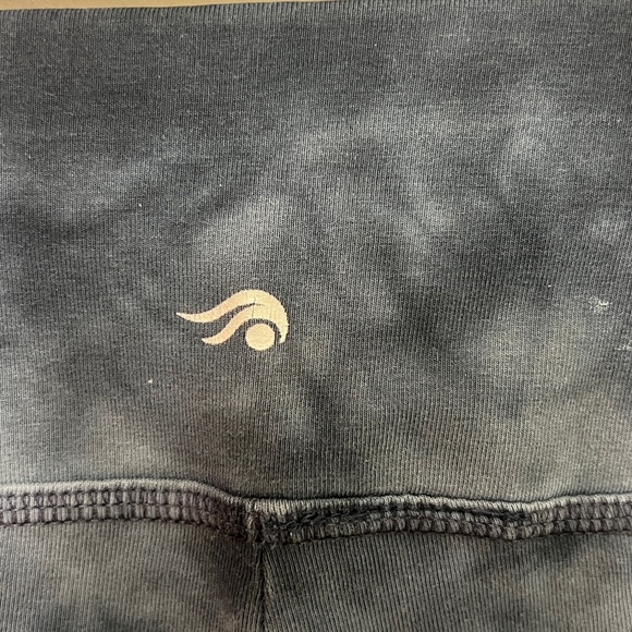 Ideology, leggings, tie-dyed, Blue & white with a pattern around calves Sz. S - Picture 3 of 9